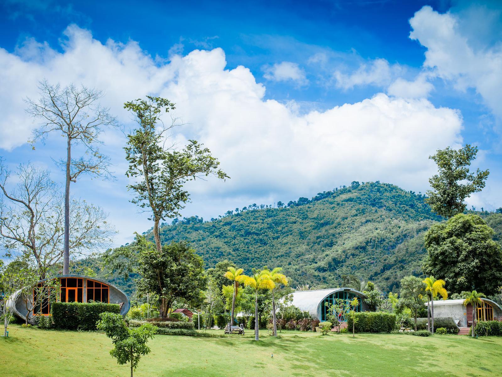 The Banyan Leaf Resort Suan Phueng Luaran gambar